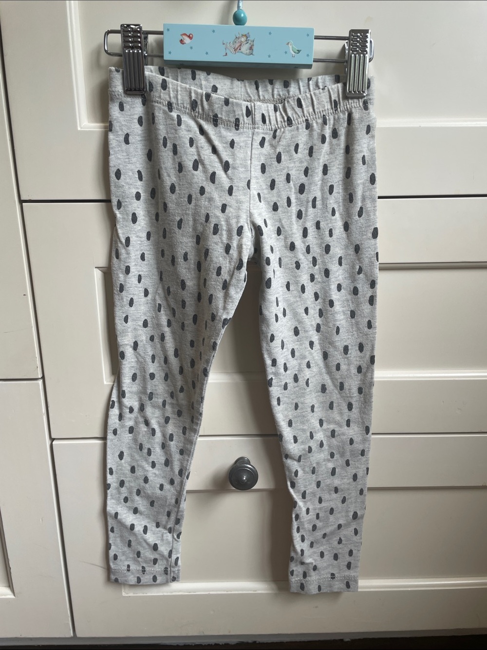 Nui Grey Leggings with Black Dot Print
